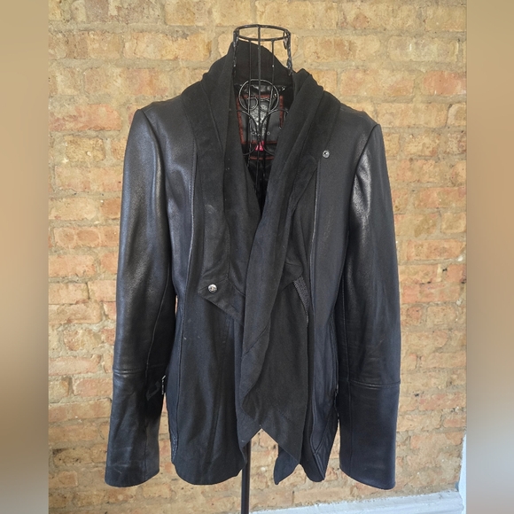 ♣️ Vince Camuto Black Leather Jacket with Shawl - New Zealand Lamb Leather - Picture 6 of 12
